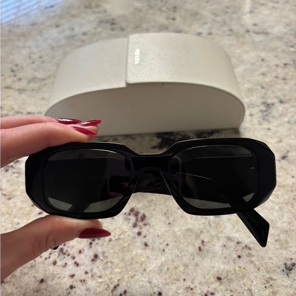 Prada PR 17WS Sunglasses w/ Prada Case - Picture 6 of 10